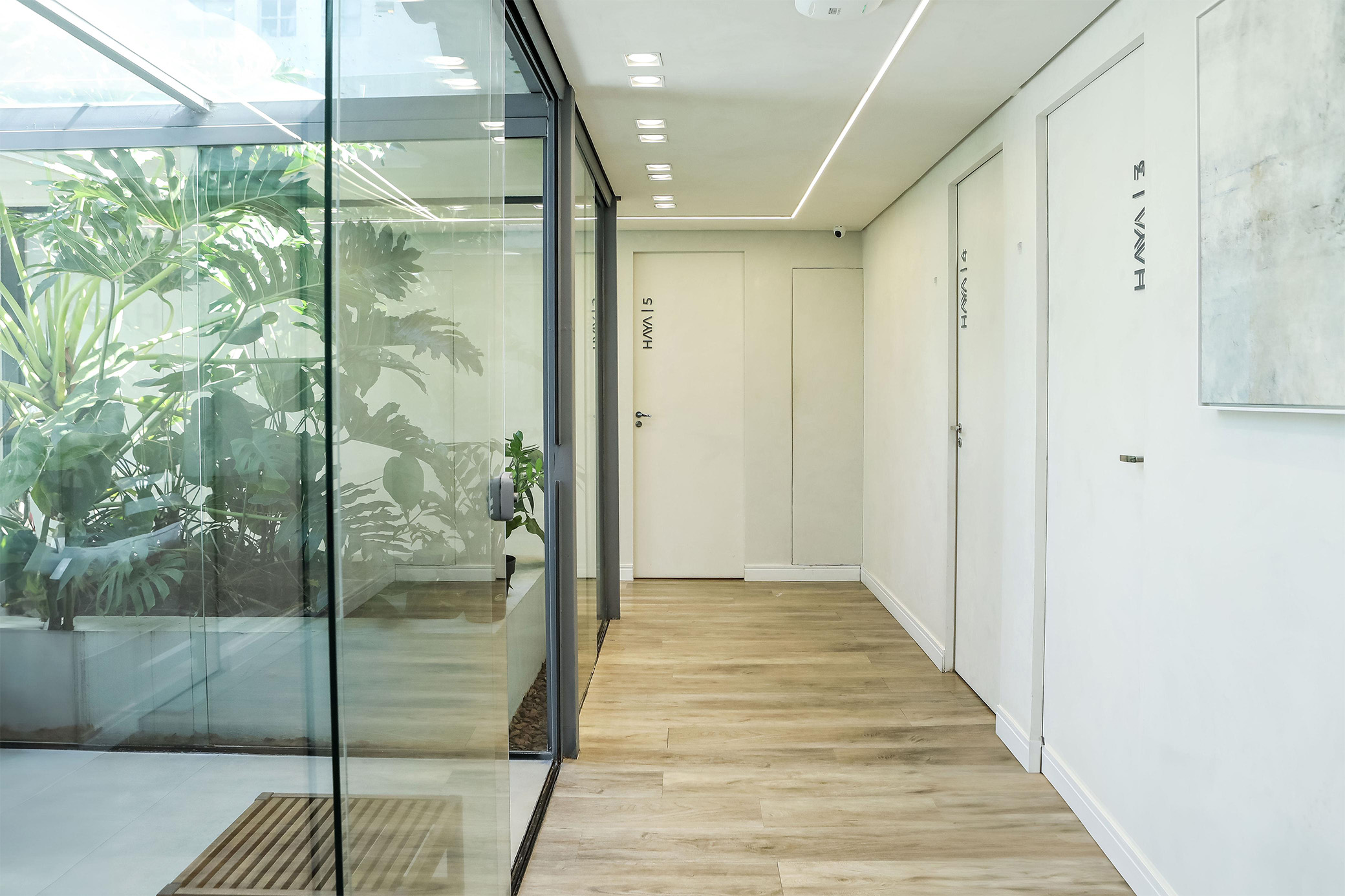 WhatsApp Image 2025-12-17 at 16.28.58 (4)